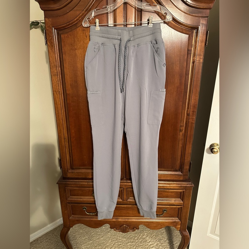 Jaanu scrub bottoms, size XS-tall-grey